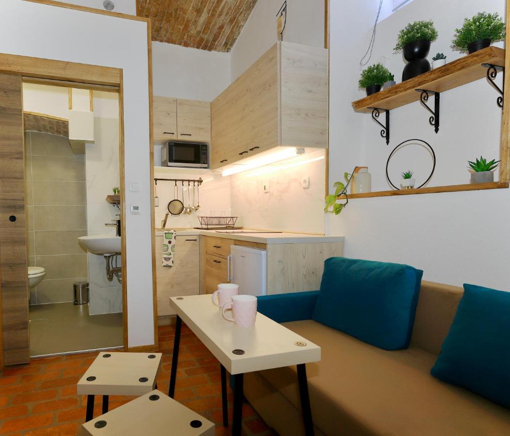 Podroom Apartments Ljubljana Bagian luar foto